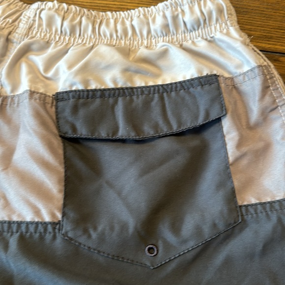 Quiksilver Swim Trunks - Size 30 - Picture 3 of 4